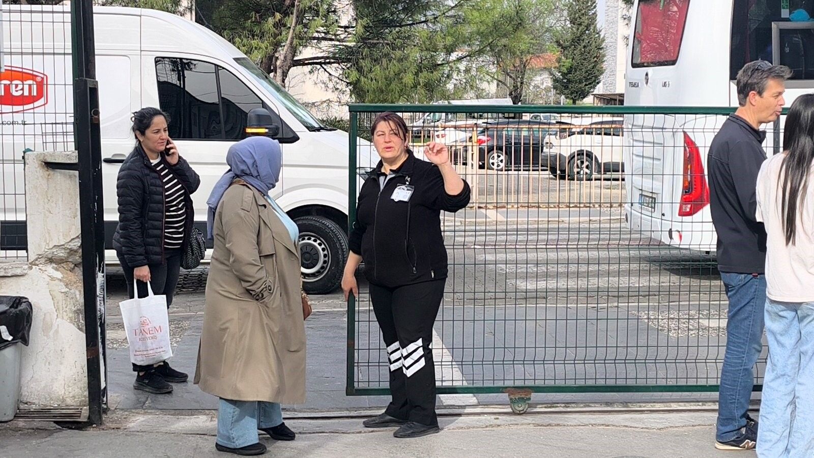 Okul Önlerinde Güvenlik Duvarı