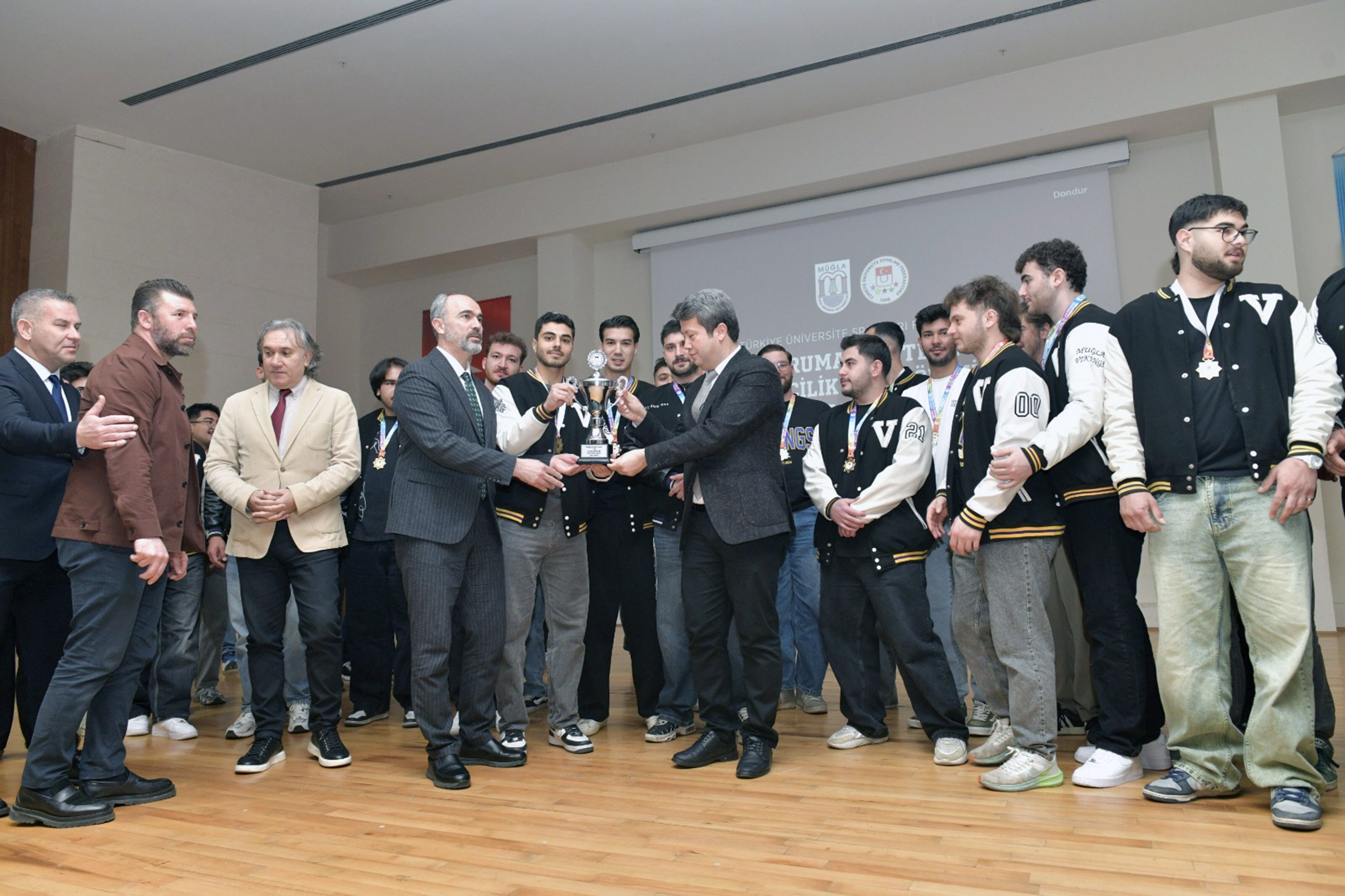 Zirvenin Sahibi MSKÜ: Korumalı Futbolda Süper Lige Yükseldi