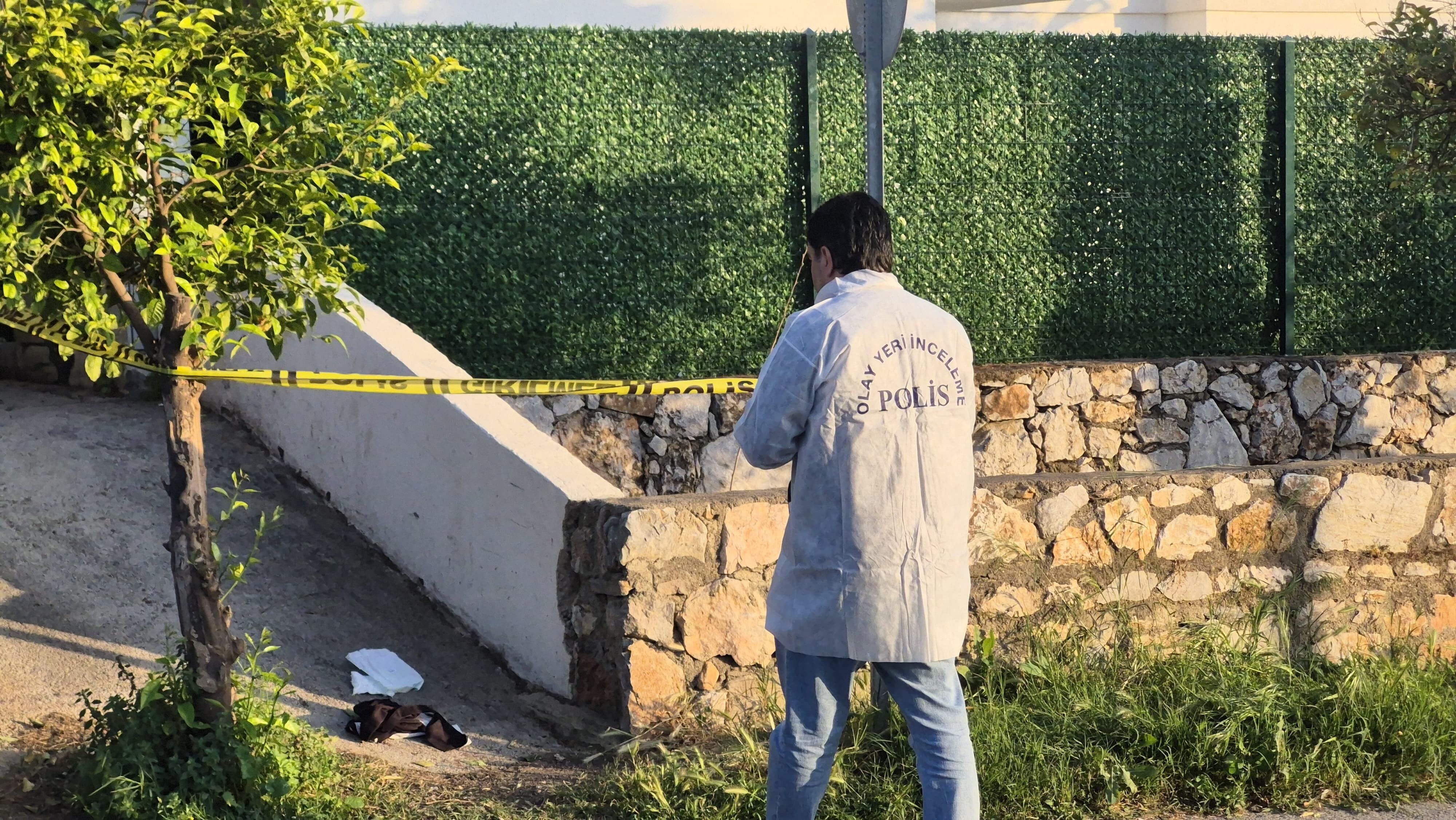 İşten Dönen Kadına Bahçede Bıçaklı Saldırı