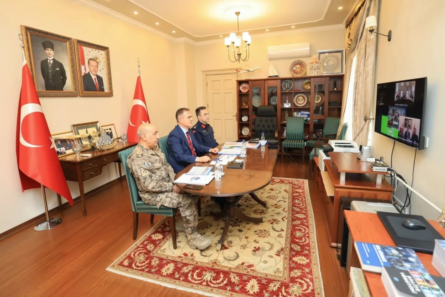 Vali Akbıyık Trafik Toplantısına Katıldı