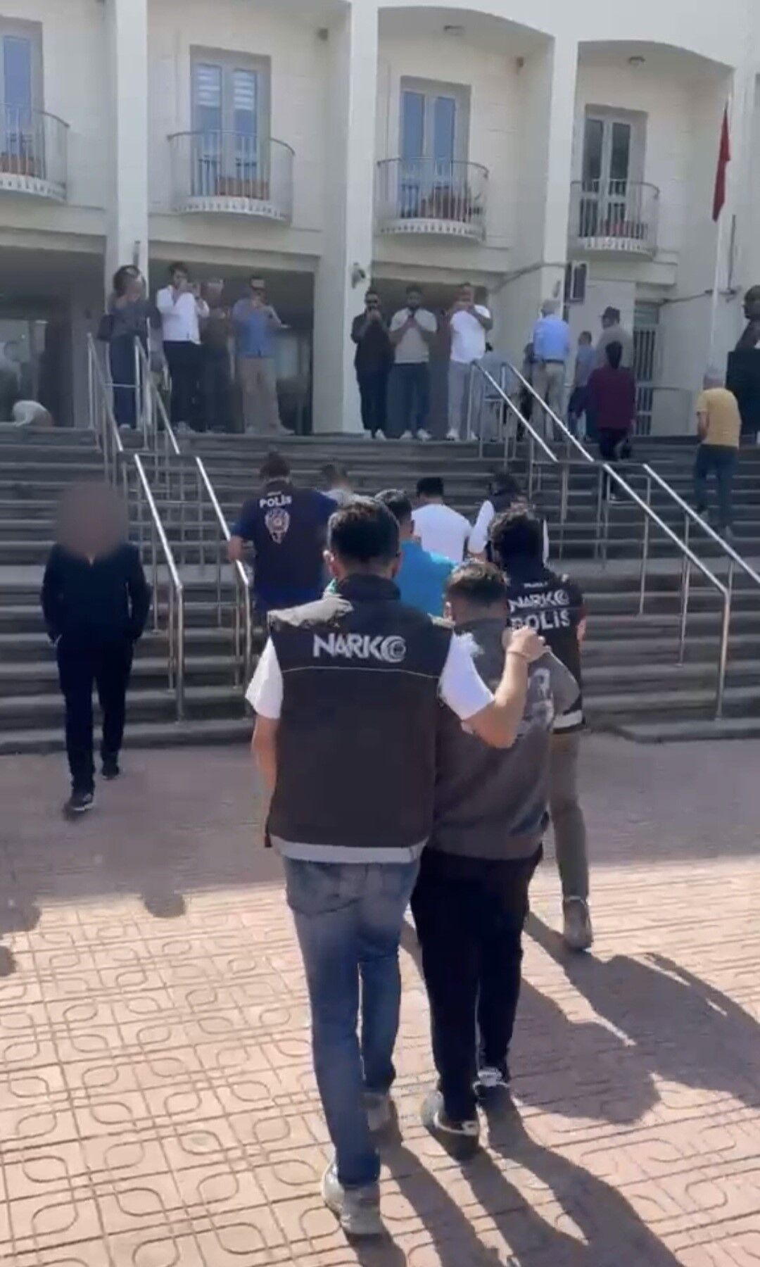 Çocuk İstismarı Görüntüleri Satın Aldığı İddiasıyla 2 Şüpheli Tutuklandı