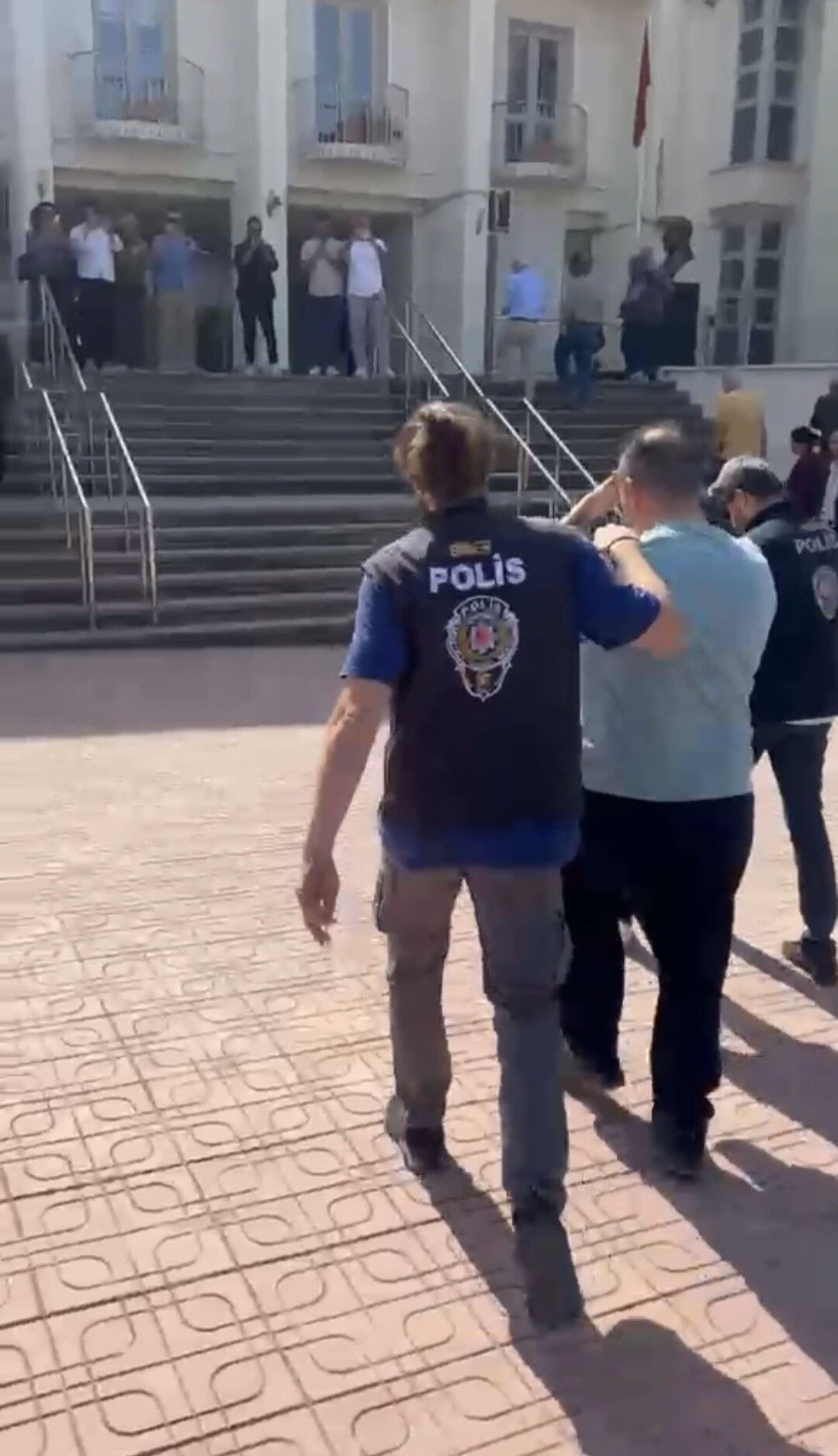 Çocuk İstismarı Görüntüleri Satın Aldığı İddiasıyla 2 Şüpheli Tutuklandı
