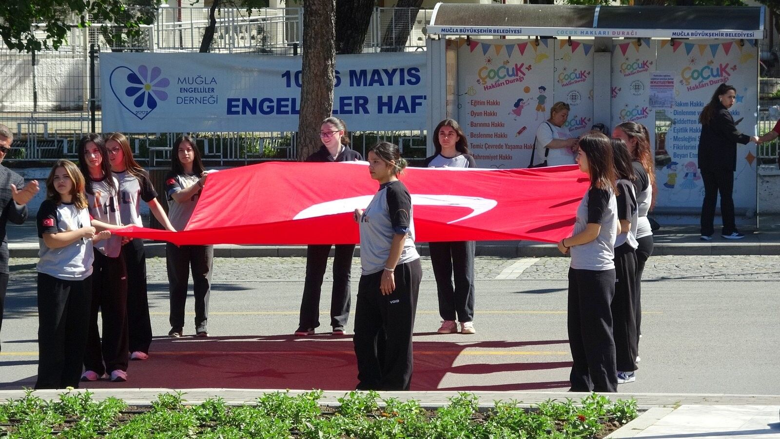 Muğla’da 19 Mayıs Coşkusu Gençlik Haftası Çelenk Sunma Töreniyle Başladı