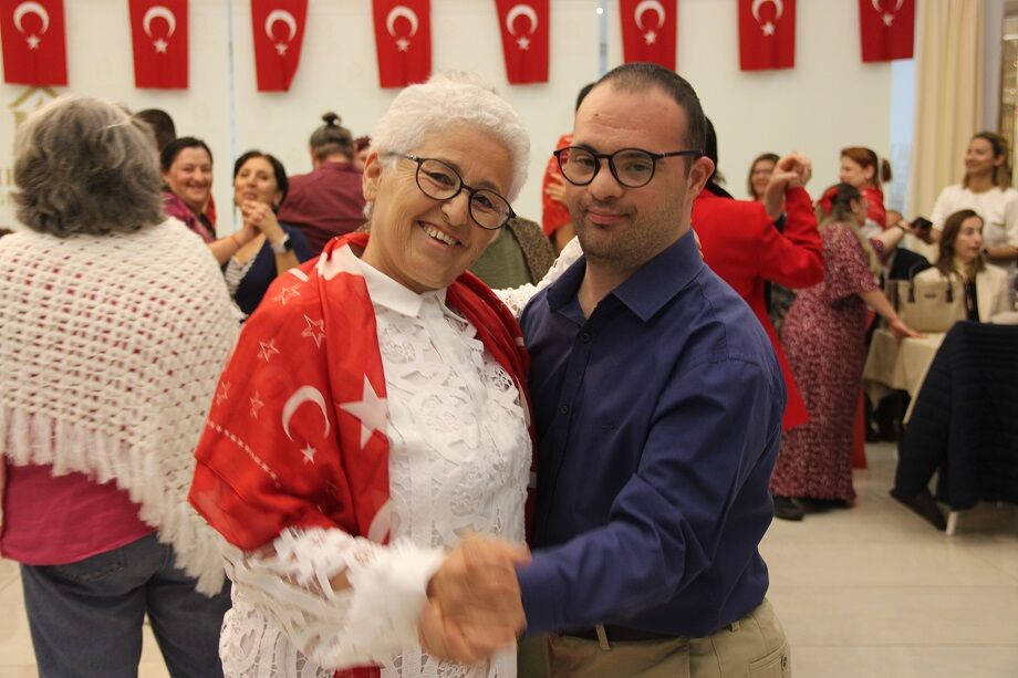 Engellilere Asker Kınası Gecesi Düzenlendi