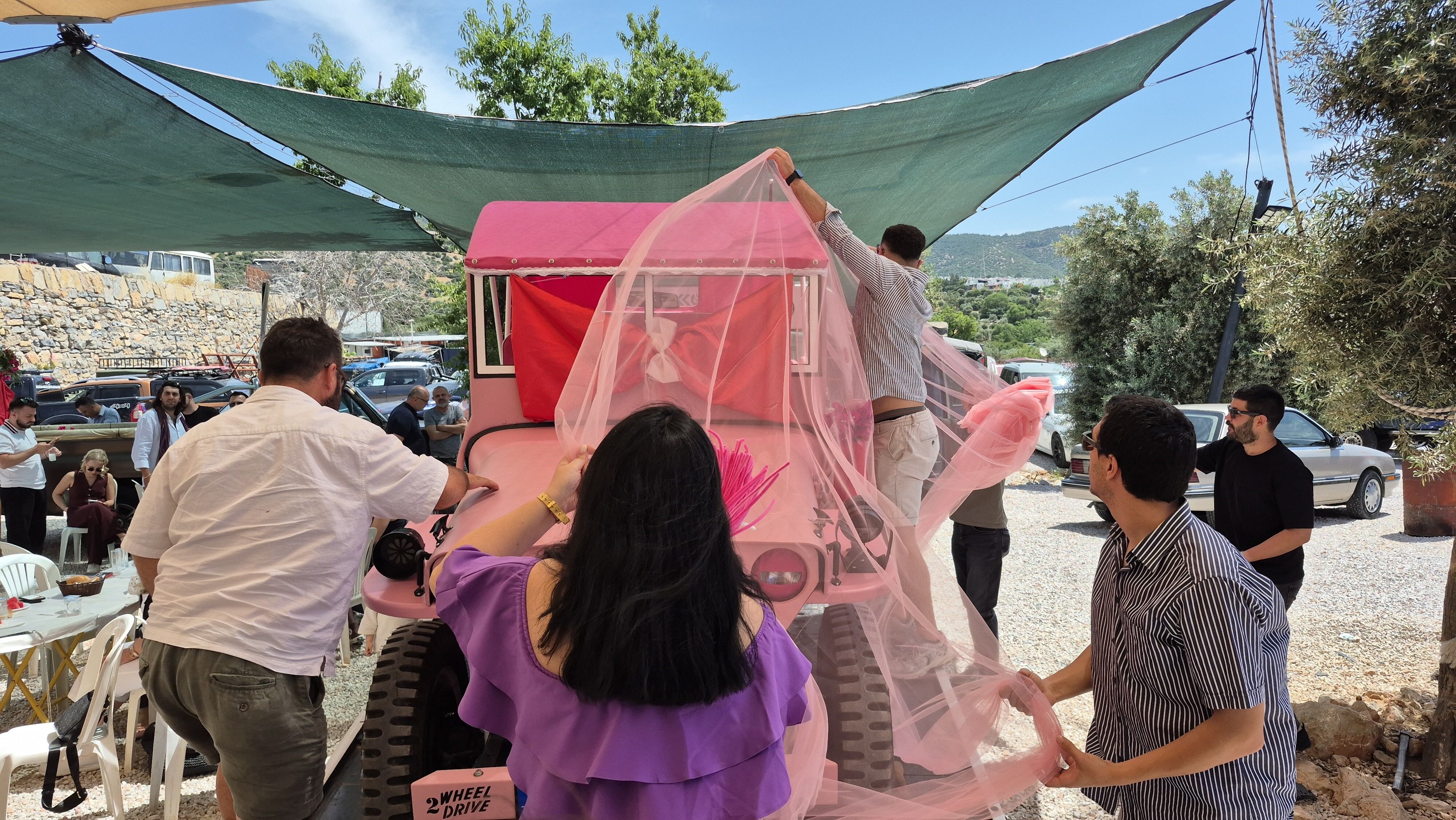 Gelin Evine Nostaljik Sürprizle Gittiler