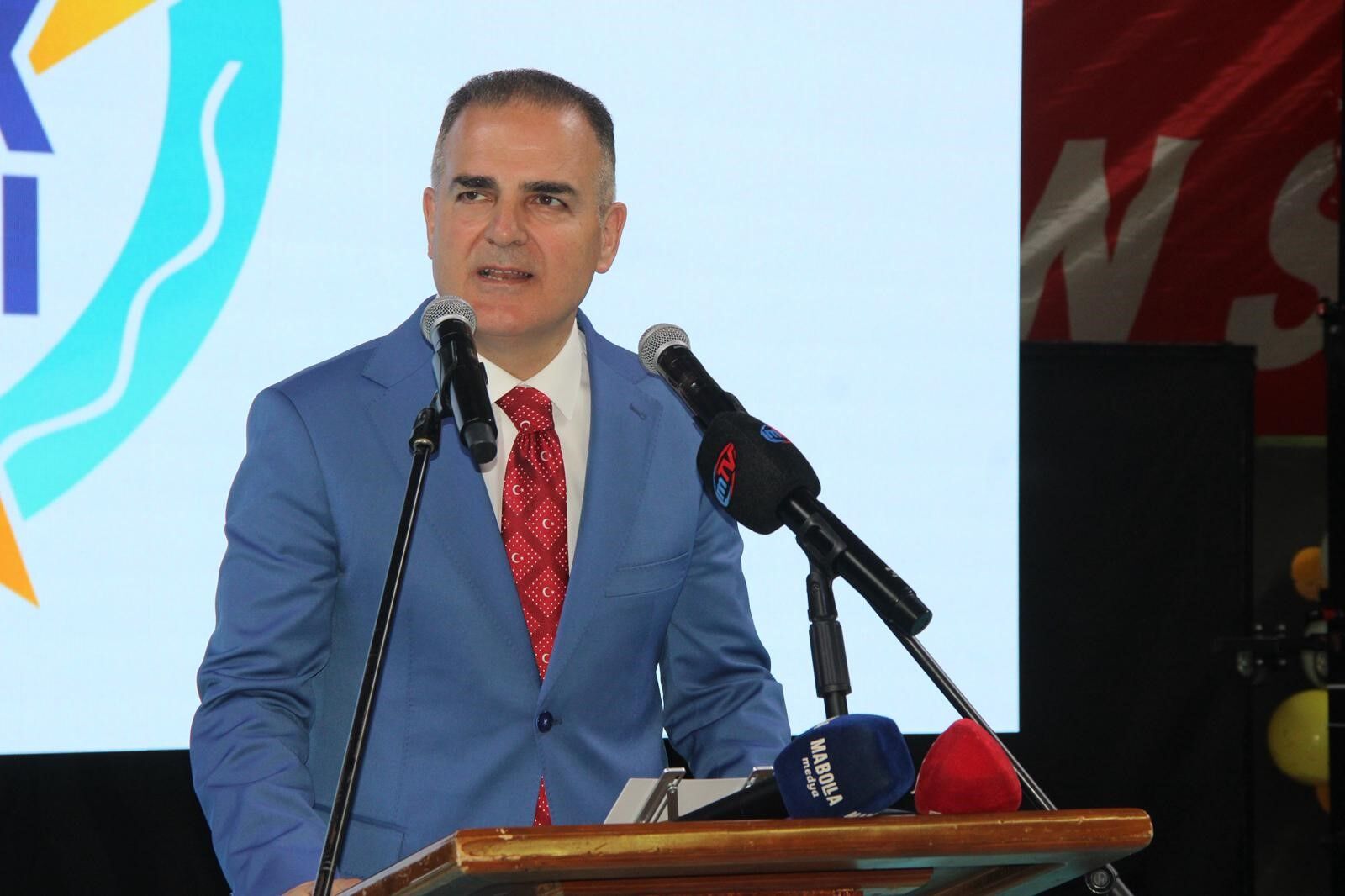 Muğla'daki 19 Mayıs Coşkusu Salonlara Sığmadı