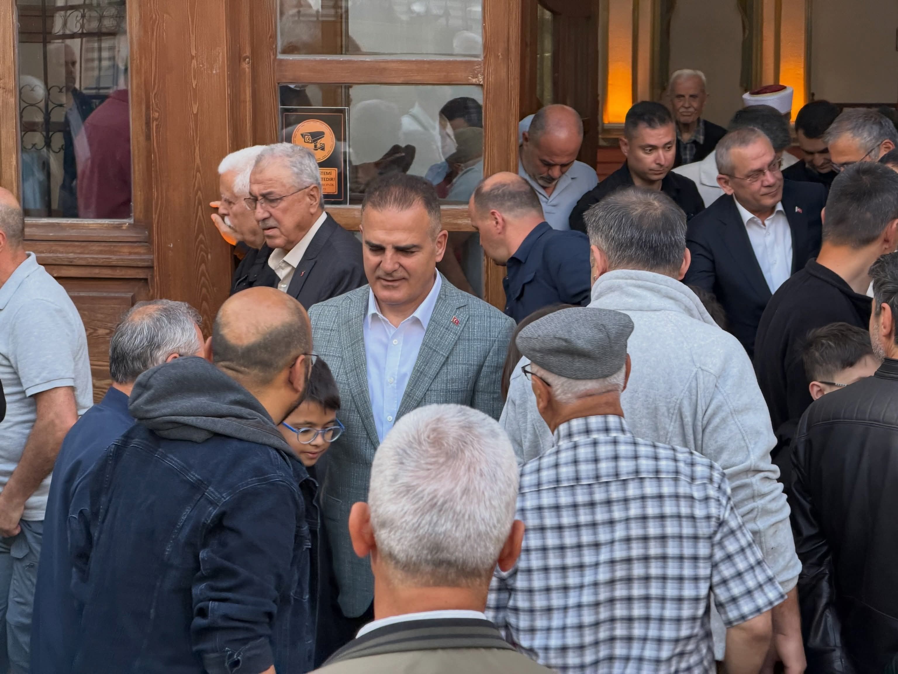 Muğla Valisi Akbıyık Vatandaşlarla Bayramlaştı
