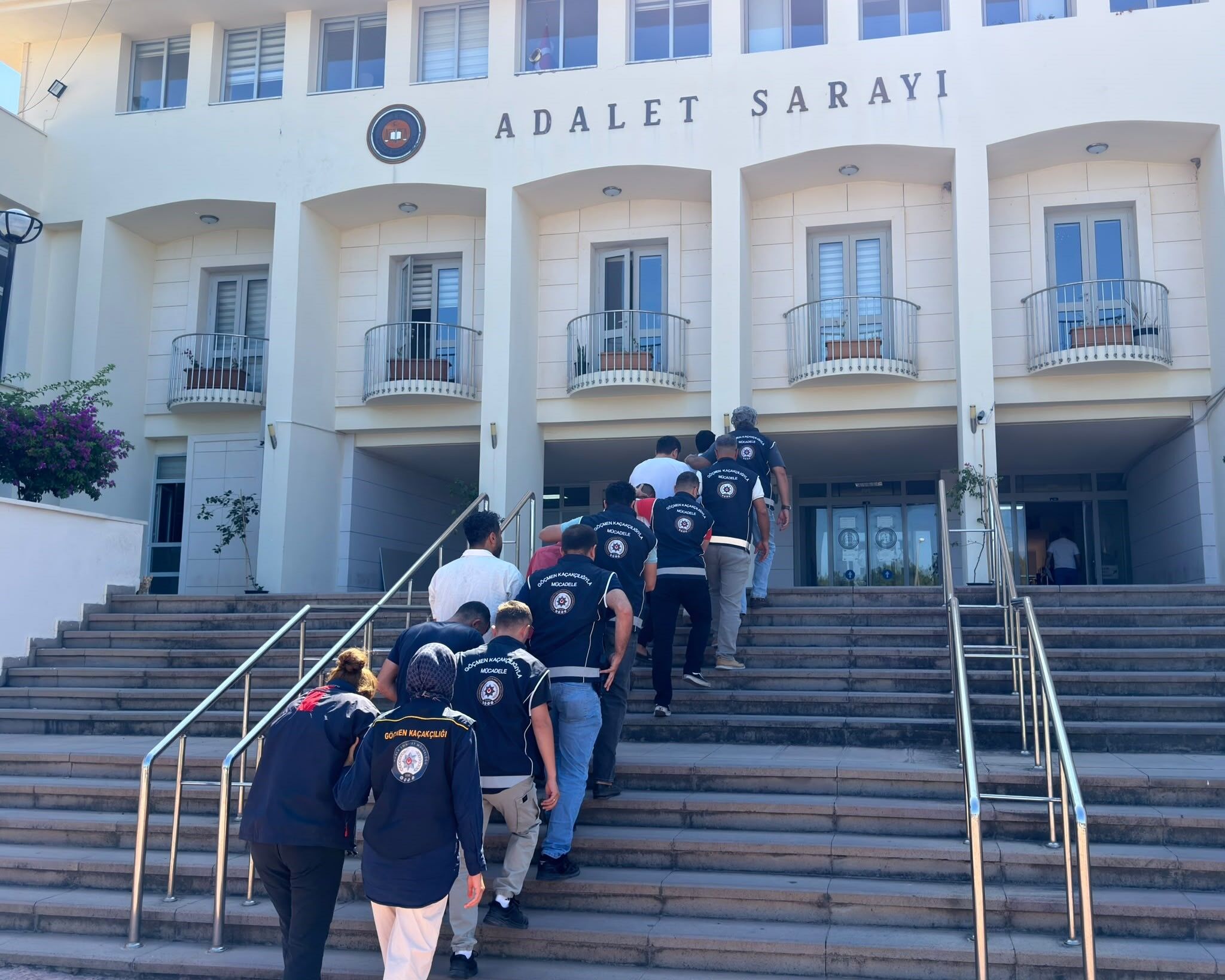 Göçmen Kaçakçılığı Operasyonunda 7 Tutuklama