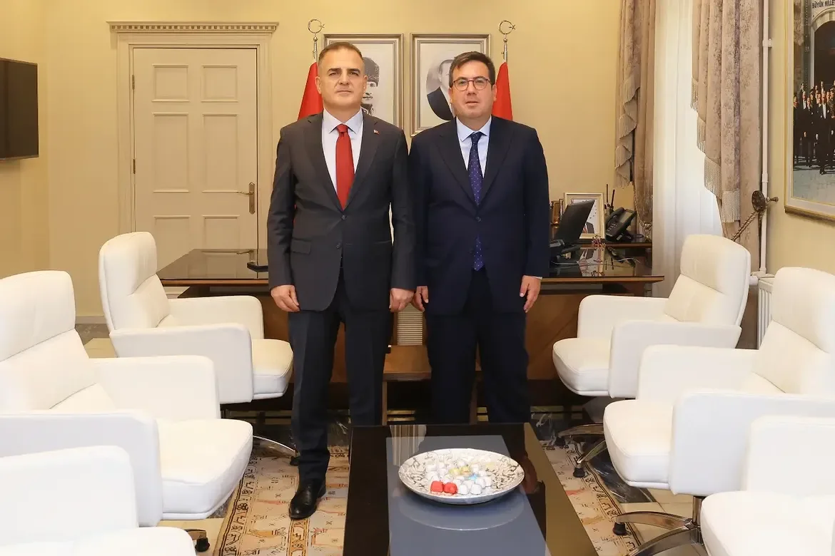 Adalet Bakan Yardımcısı Tuncay Ve Başsavcı Kayaközü'nden Vali Akbıyık'a Ziyaret