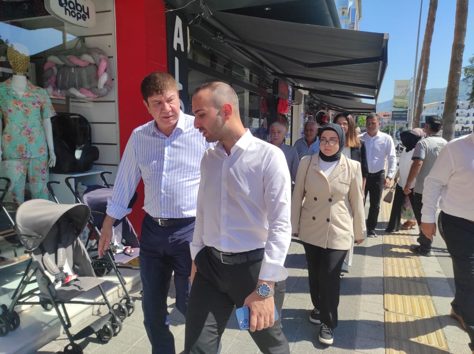 AK Parti Heyeti Fethiye'de Esnafları ve Gazi Demirel’i Ziyaret Etti