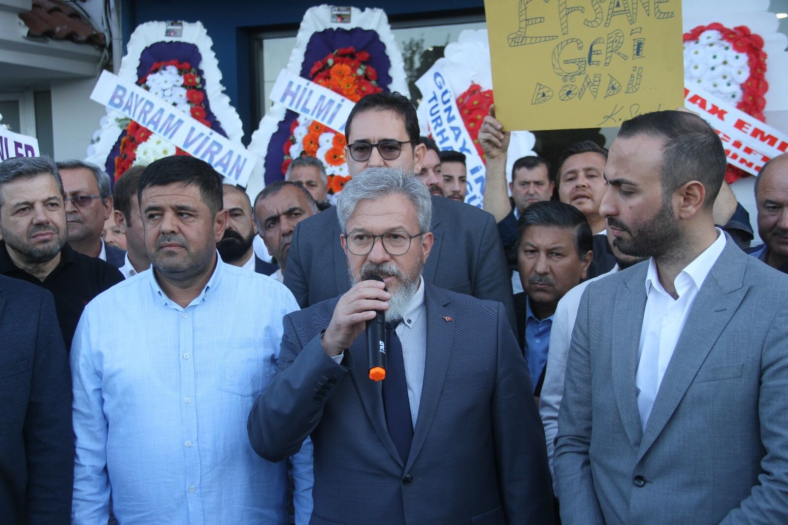 AK Parti İlçe Başkanlığı Görevini Törenle Devraldı