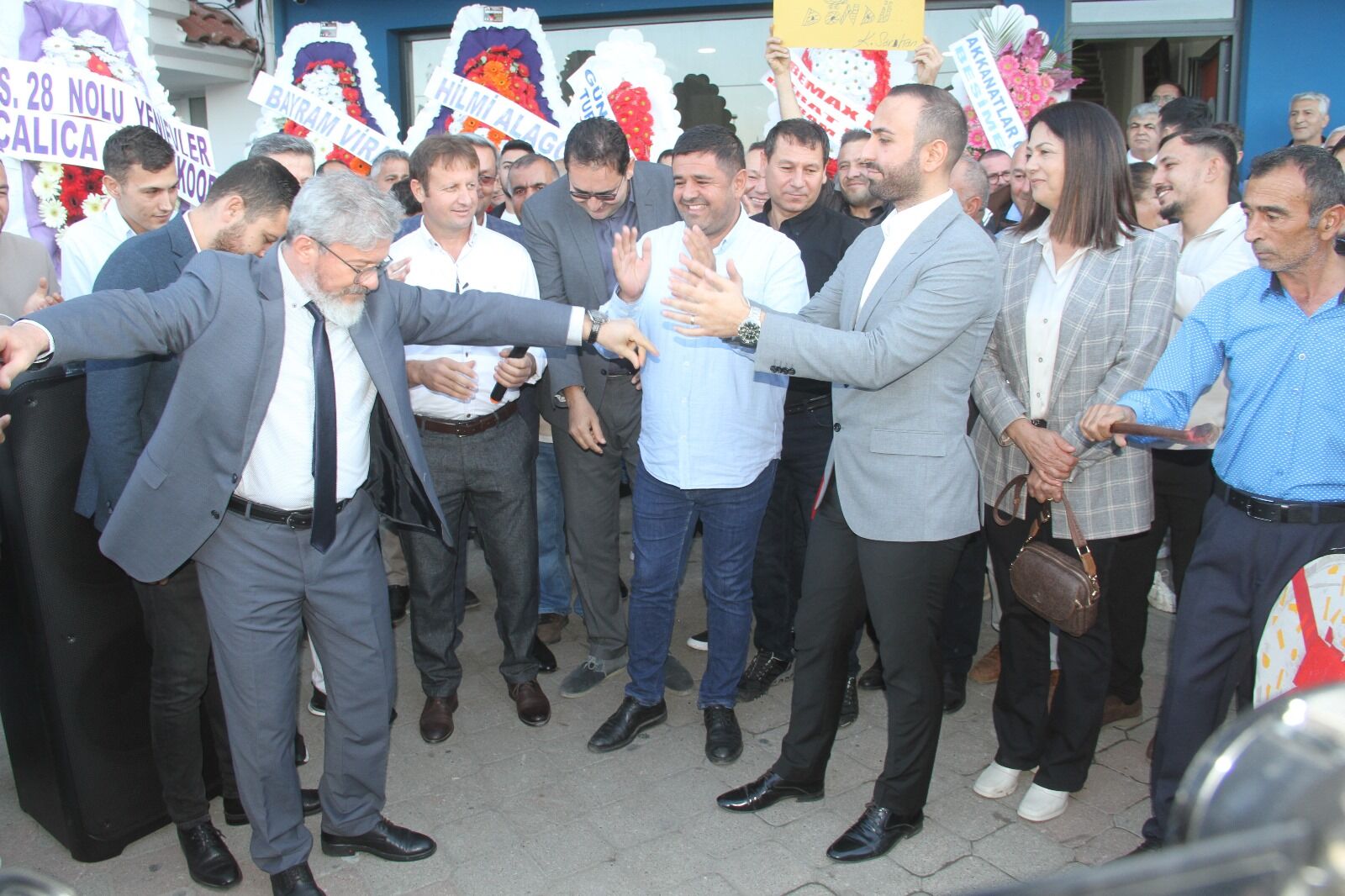 AK Parti İlçe Başkanlığı Görevini Törenle Devraldı