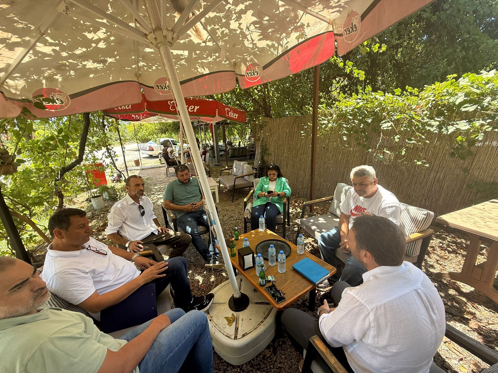 AK Parti’den 41 Mahalle Başkanına Ziyaret