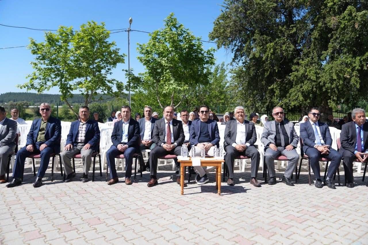 Alaçat Ortaokulu’nda Tübitak 4006 Bilim Fuarı Açıldı
