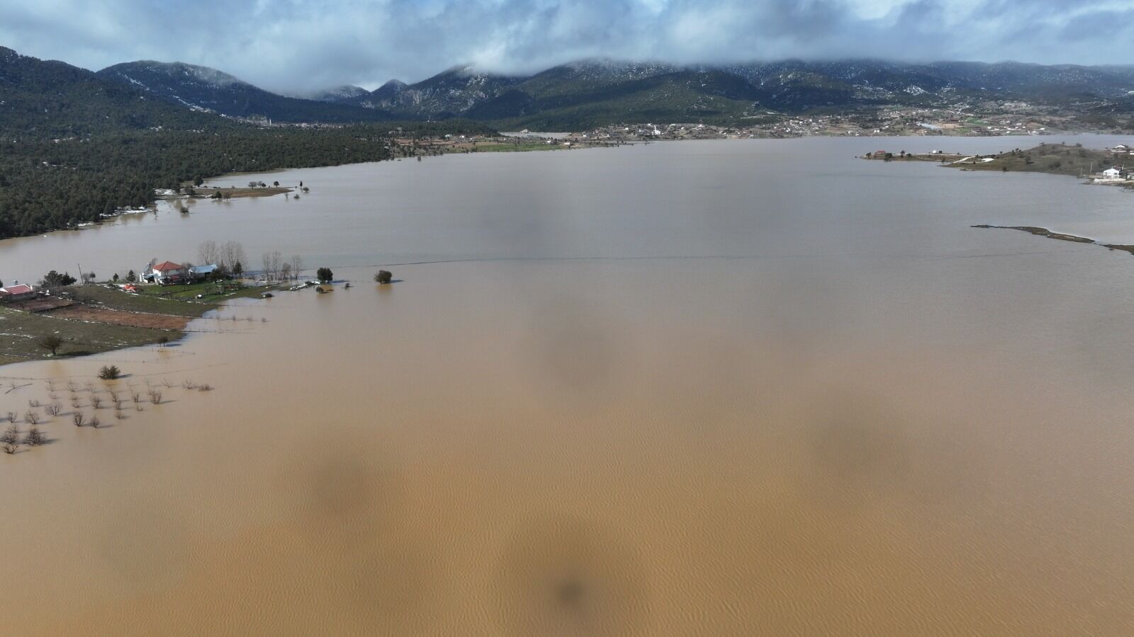 Antalya–Fethiye Karayolunda Su Baskını: Ulaşım Kontrollü Sağlandı