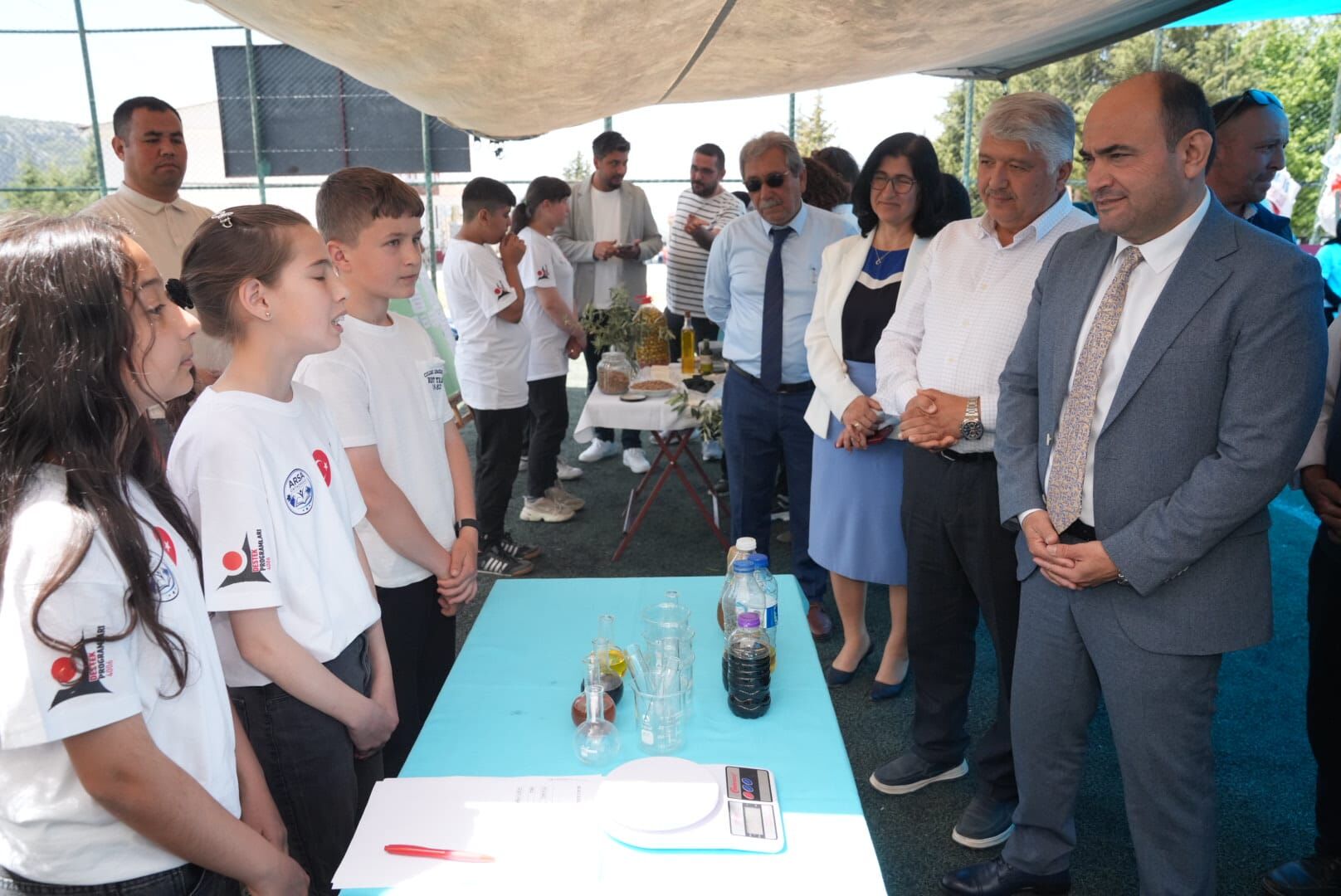 Arsa Ortaokulu’nda Tübitak 4006 Bilim Fuarı Büyük İlgi Gördü