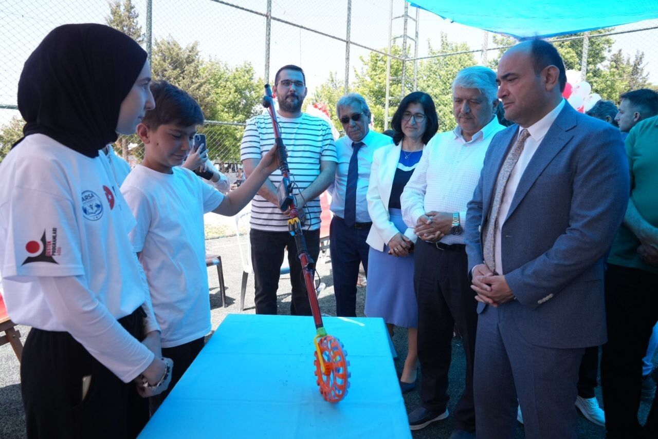 Arsa Ortaokulu’nda Tübitak 4006 Bilim Fuarı Büyük İlgi Gördü