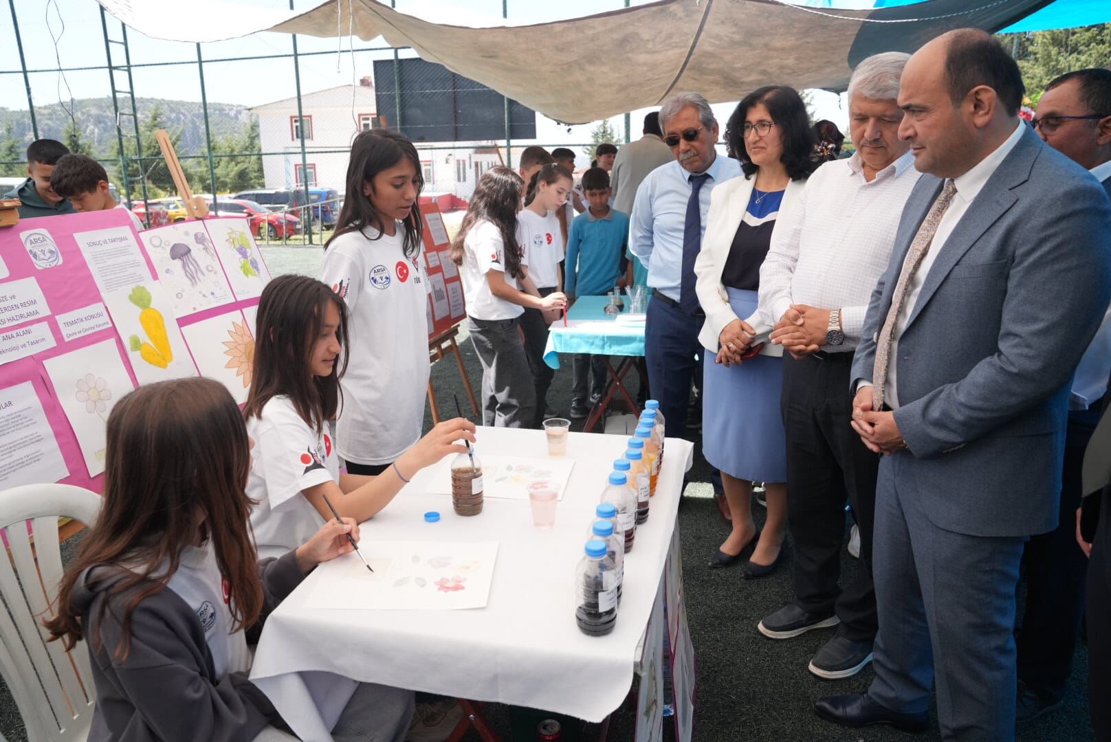 Arsa Ortaokulu’nda Tübitak 4006 Bilim Fuarı Büyük İlgi Gördü