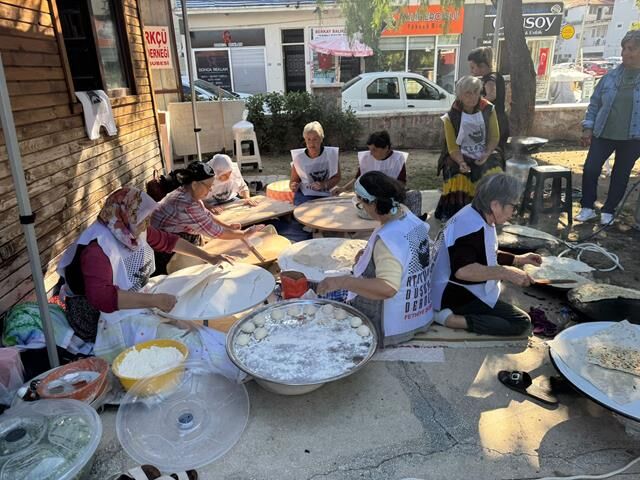 Geliri Burslara Aktarılacak Kermeste El Emeği Ürünler Satışa Sunuldu
