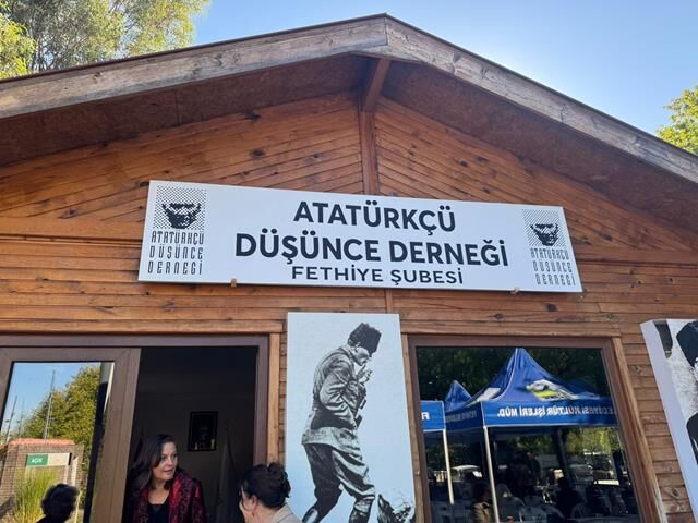Geliri Burslara Aktarılacak Kermeste El Emeği Ürünler Satışa Sunuldu
