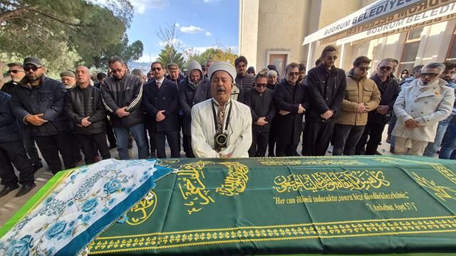 Sanatçı Tanyeli, Son Yolculuğuna Uğurlandı
