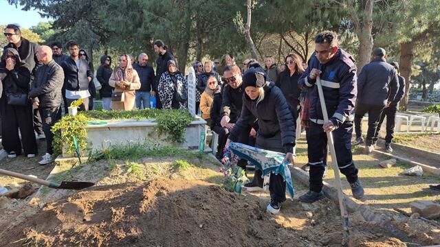 Sanatçı Tanyeli, Son Yolculuğuna Uğurlandı