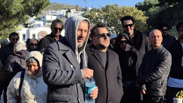 Sanatçı Tanyeli, Son Yolculuğuna Uğurlandı