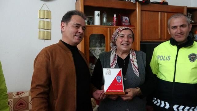 Ayşe Teyze’nin Vatan Ve Bayrak Sevgisi Karşılıksız Kalmadı