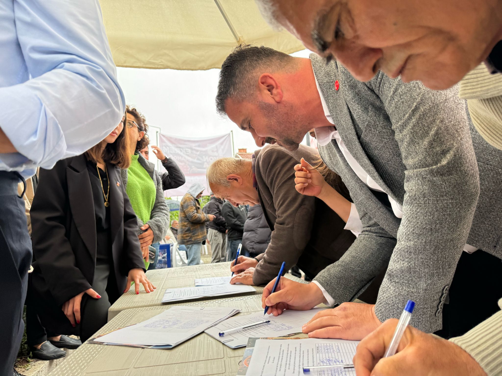 CHP Fethiye’de “Özgürlük ve Erken Seçim” İçin İmza Kampanyası
