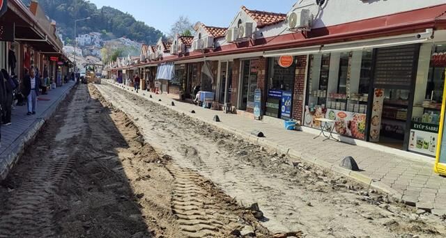 Fethiye Balık Pazarı Çevresinde Yol ve Altyapı Çalışmaları Başladı