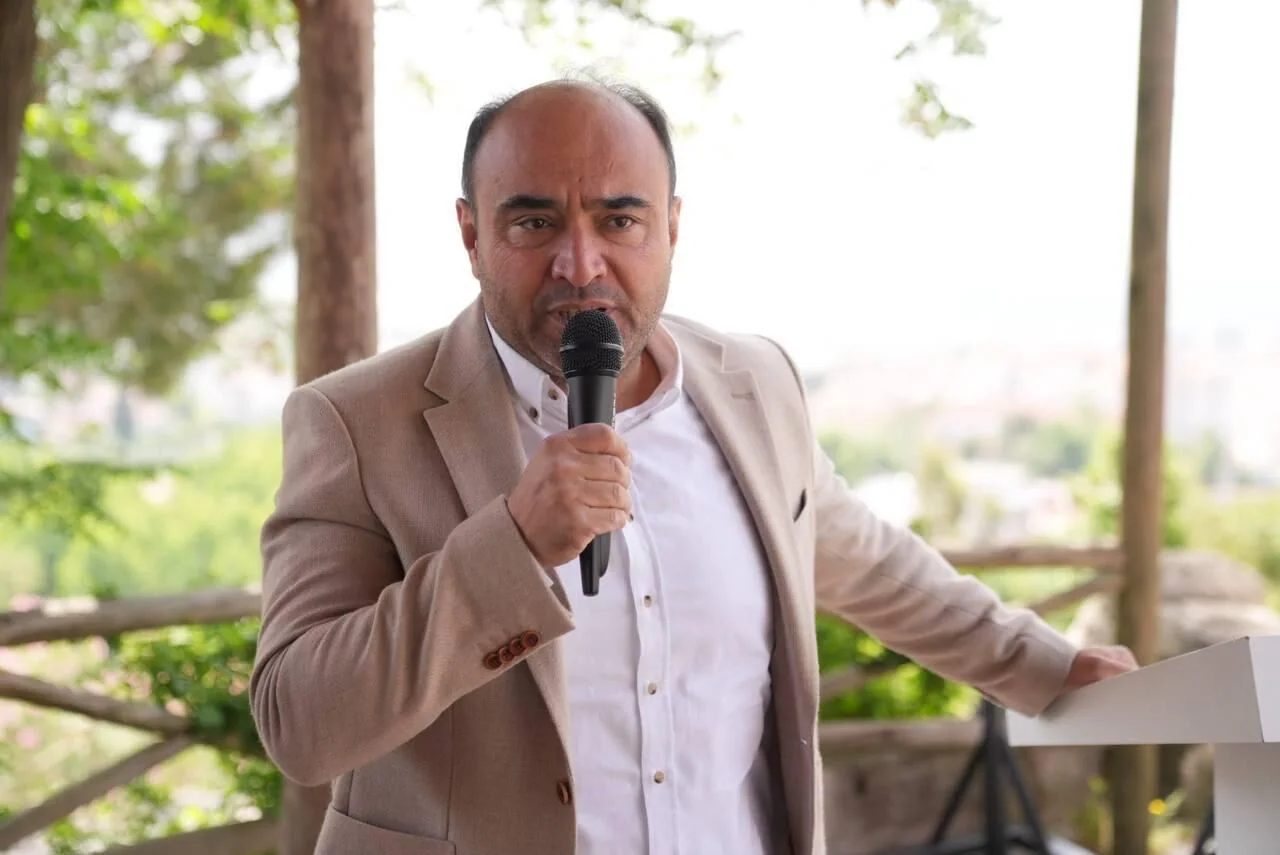 Başkan Akdenizli, Anneler Günü’nde Kadın Mesai Arkadaşlarıyla Buluştu