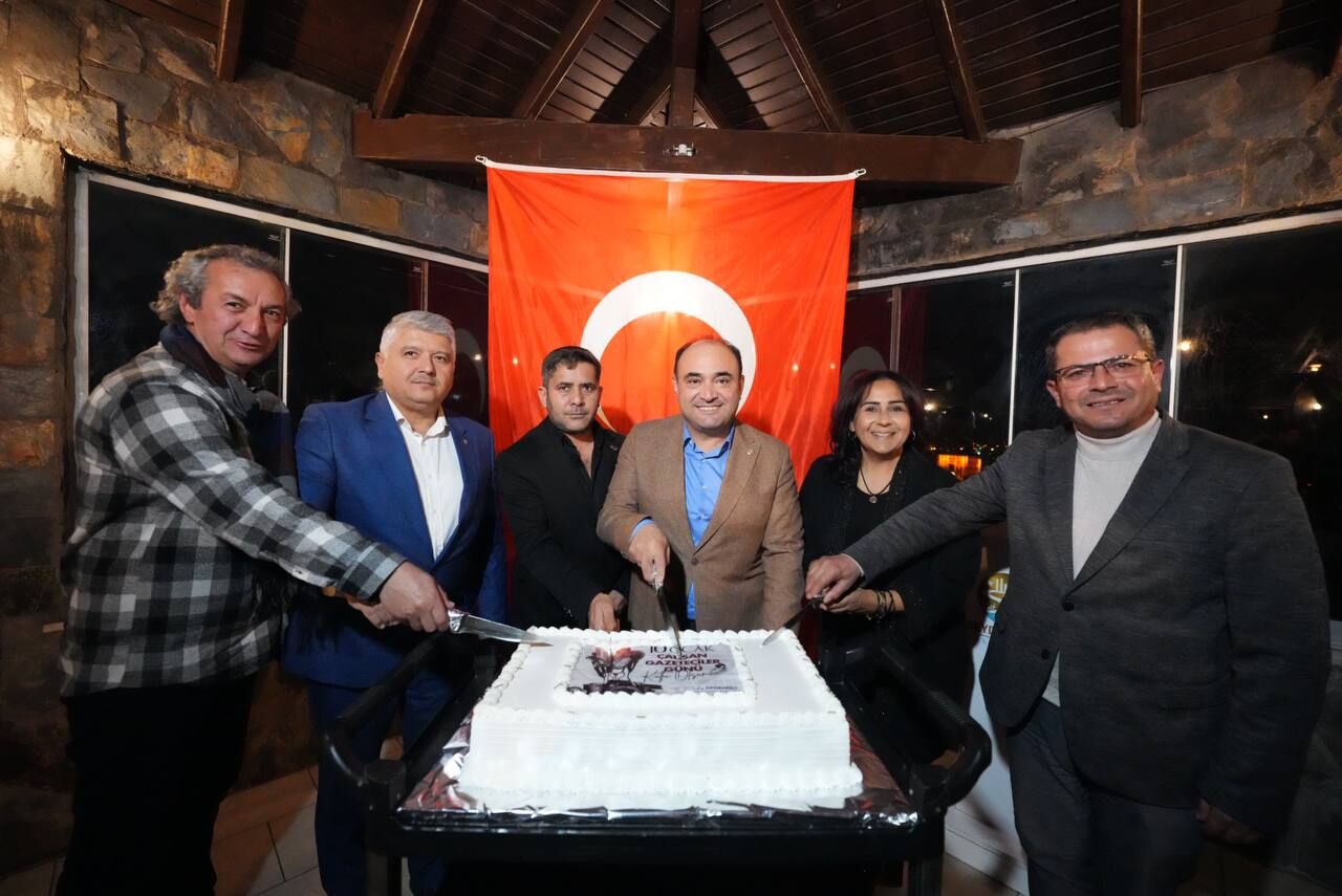 Akdenizli: “Gazeteciler, Önemli Bir Kamu Görevini Yerine Getirmektedir”