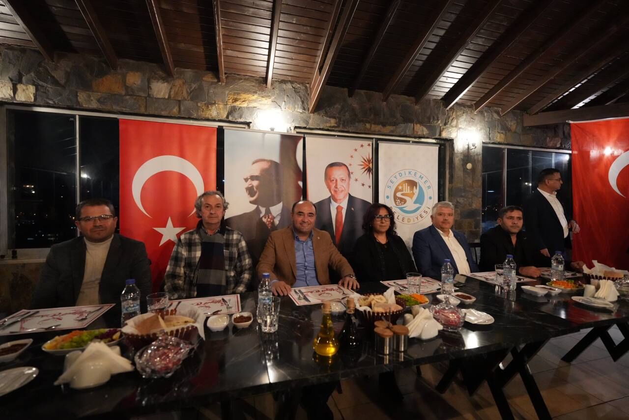 Akdenizli: “Gazeteciler, Önemli Bir Kamu Görevini Yerine Getirmektedir”