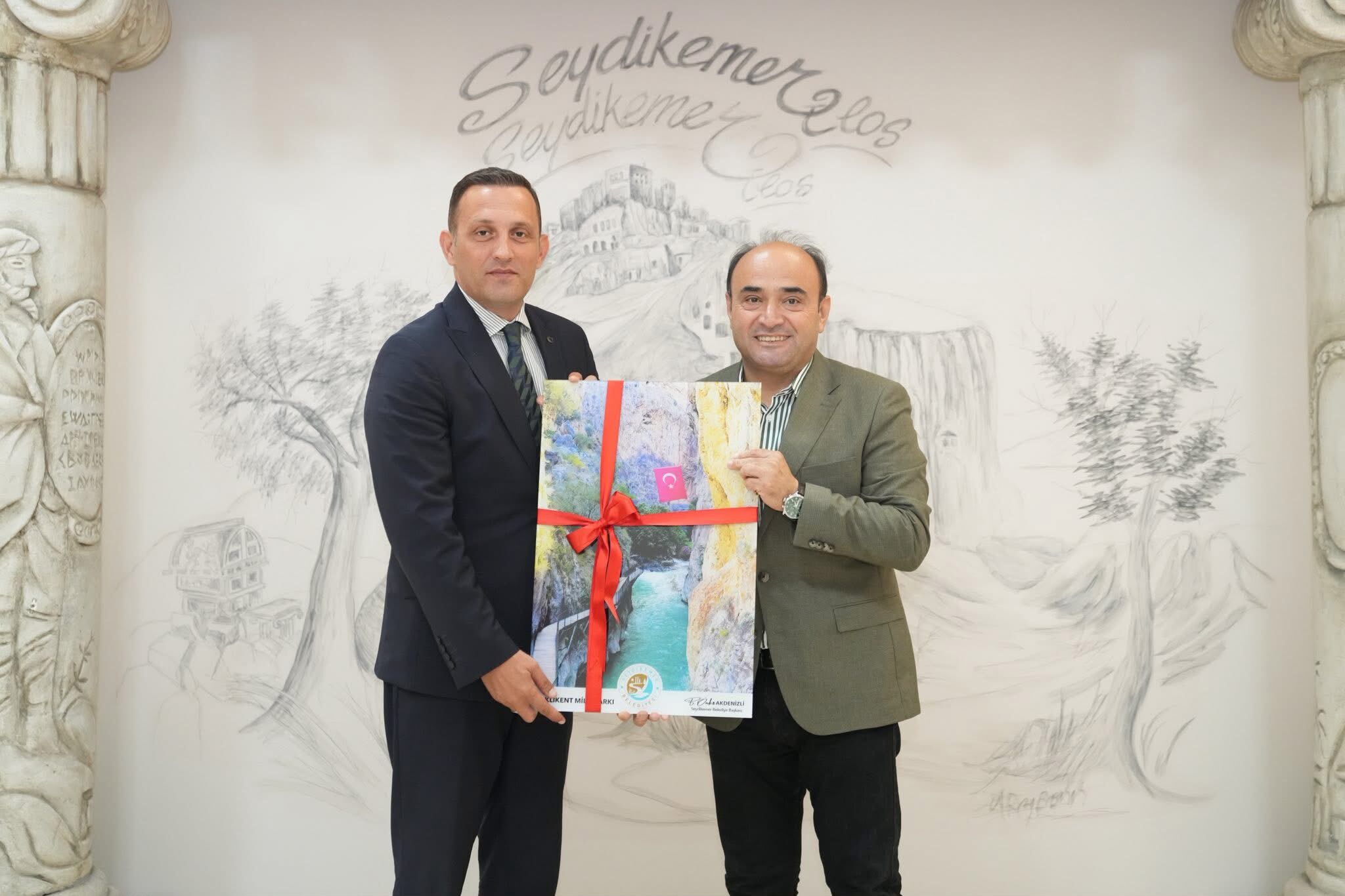 Başkan Akdenizli, Başsavcı Karartı ve Kaymakam Dilekli’yi Makamında Ağırladı
