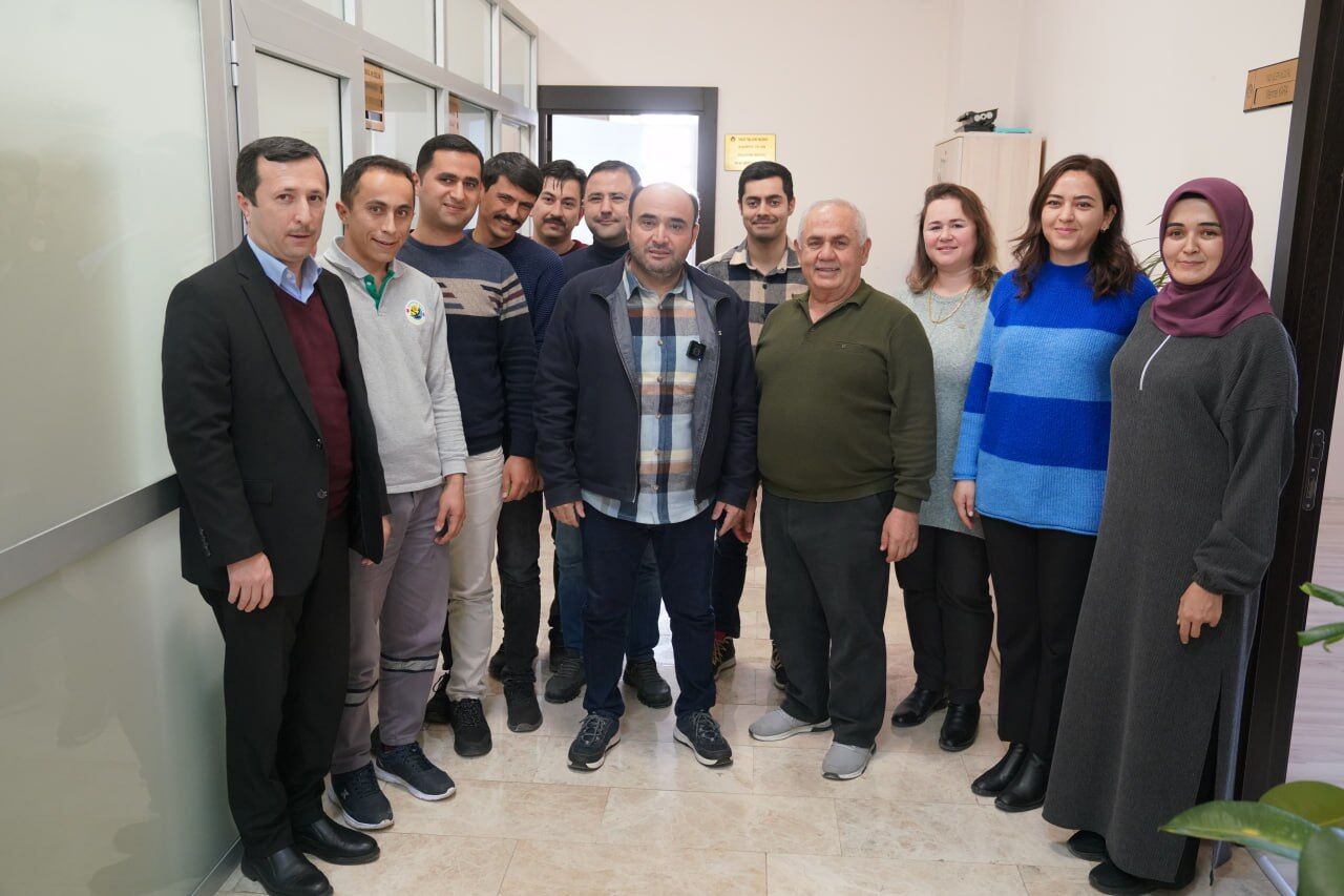 Başkan Akdenizli, Belediye Personelinin Yeni Yılını Kutladı