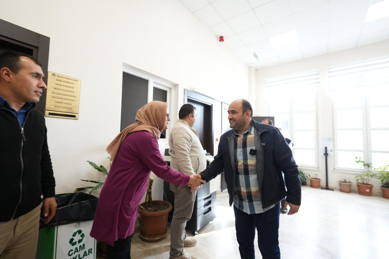 Başkan Akdenizli, Belediye Personelinin Yeni Yılını Kutladı