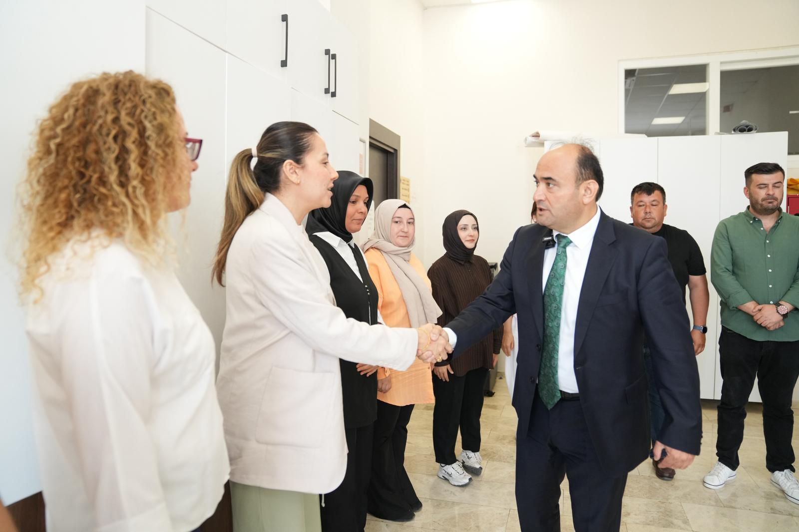 Başkan Akdenizli, Belediye Personeliyle Bayramlaştı