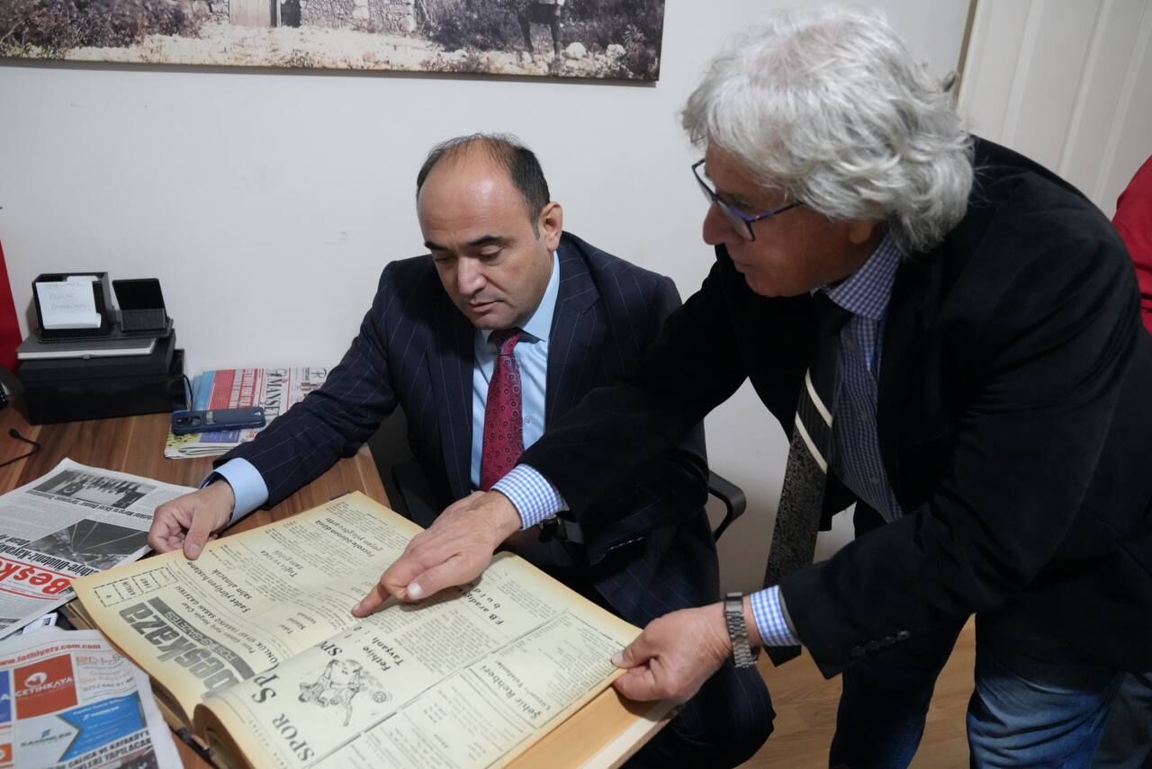 Başkan Akdenizli, Beşkaza Gazetesi’ni İnceledi