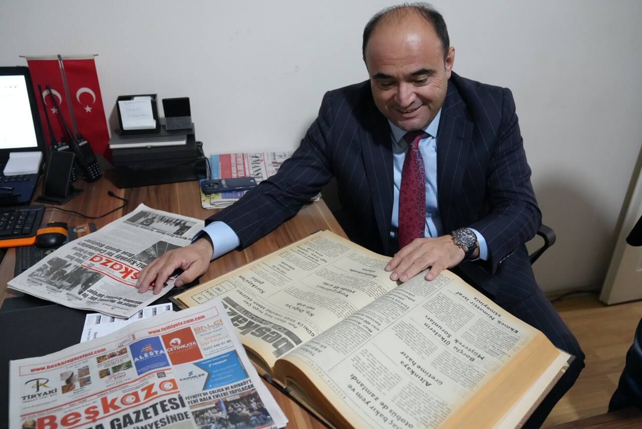 Başkan Akdenizli, Beşkaza Gazetesi’ni İnceledi