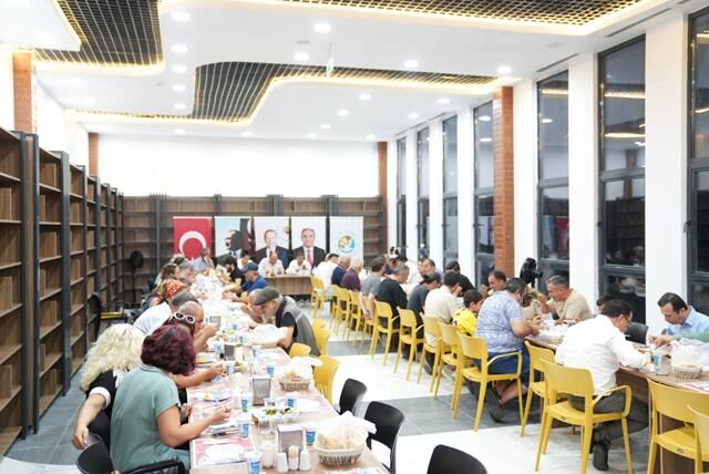 Başkan Akdenizli, Gazetecilerle Bir Araya Geldi