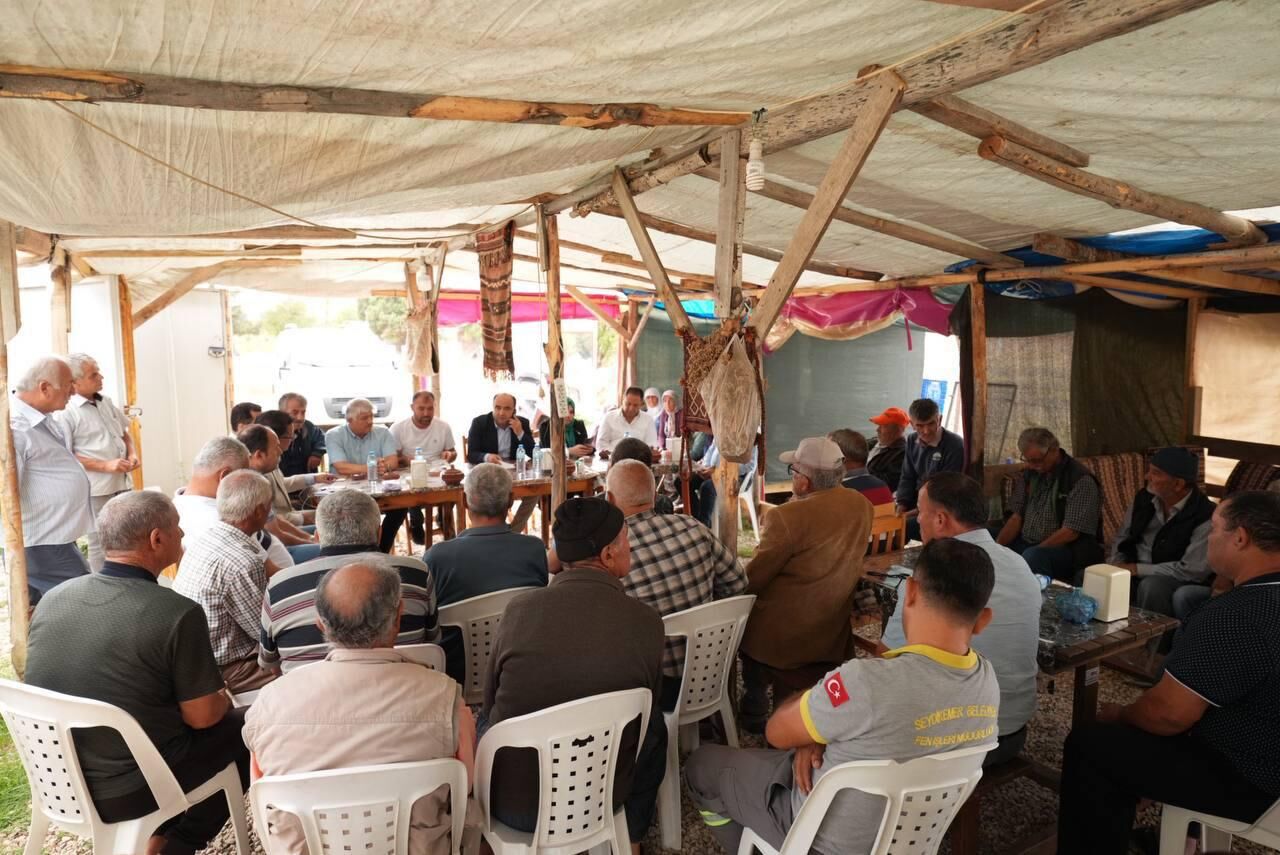 Başkan Akdenizli, Mahalleleri Adım Adım Geziyor