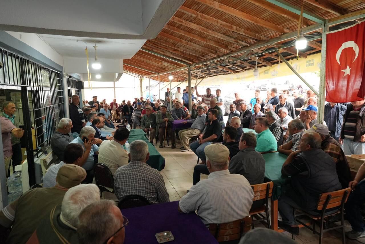 Başkan Akdenizli, Mahalleleri Adım Adım Geziyor