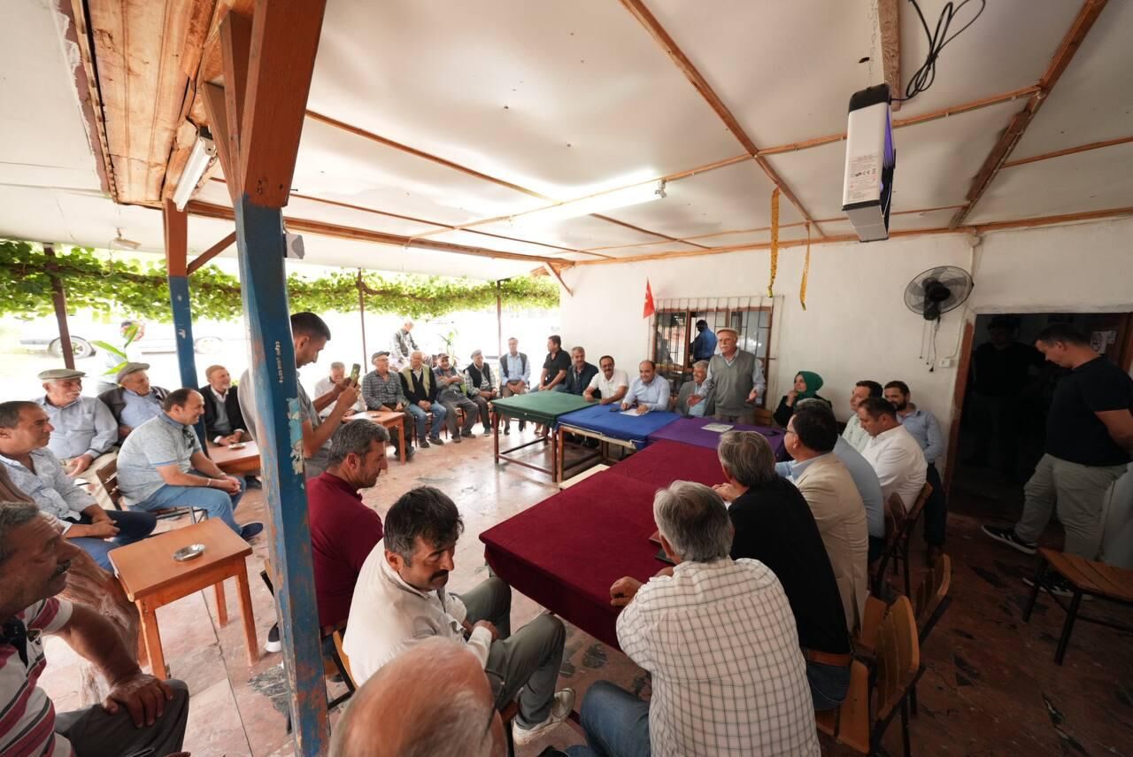 Başkan Akdenizli, Mahalleleri Adım Adım Geziyor