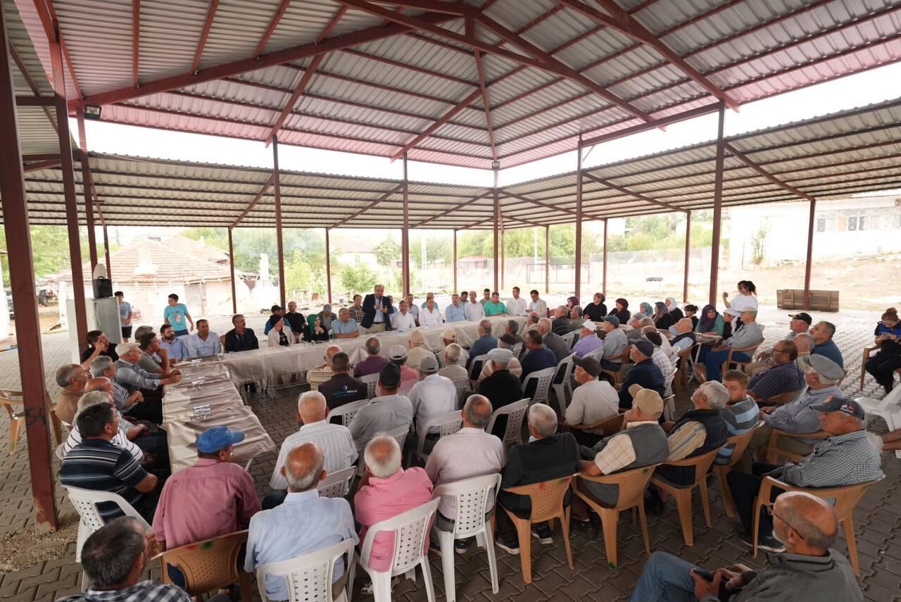 Başkan Akdenizli, Mahalleleri Adım Adım Geziyor