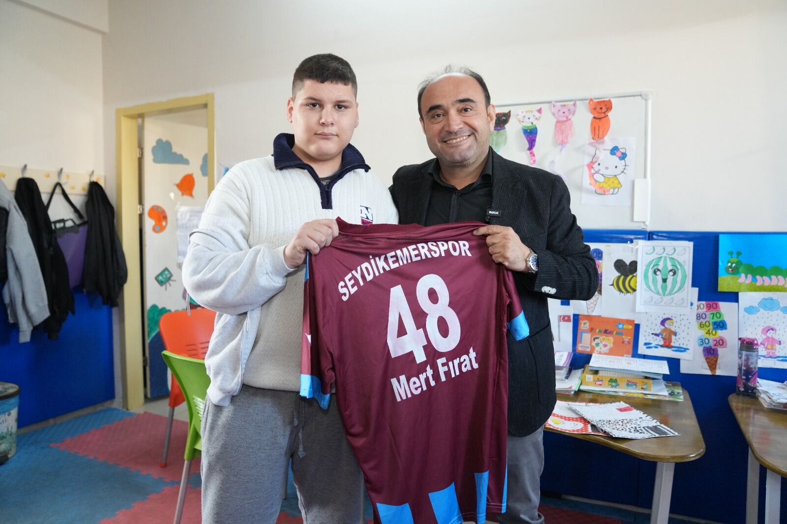 Başkan Akdenizli, Özel Eğitim Öğrencilerinin İsteğini Yerine Getirdi
