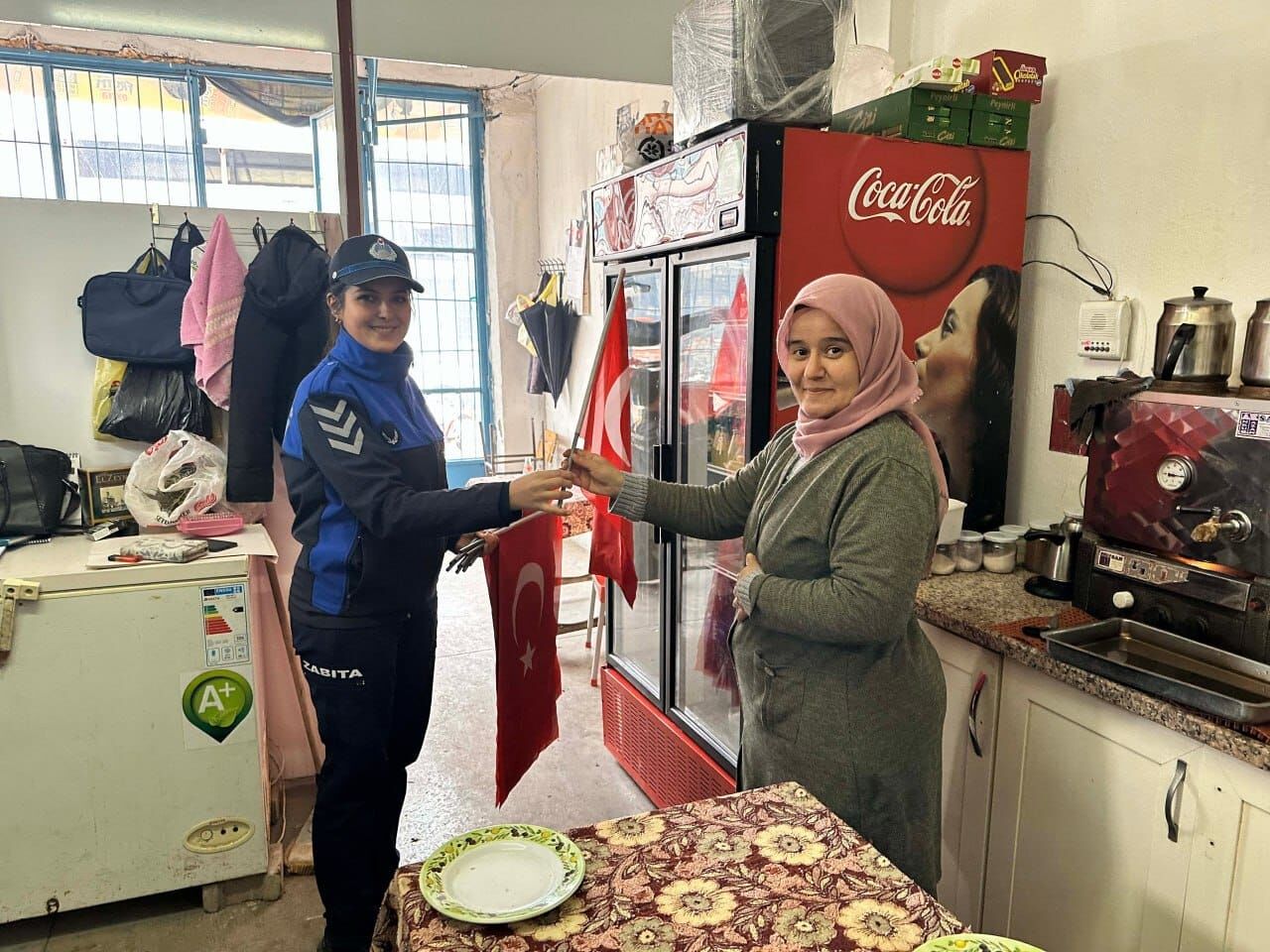 Başkan Akdenizli, Türk Bayrağına Yapılan Saygısızlığı Kınadı