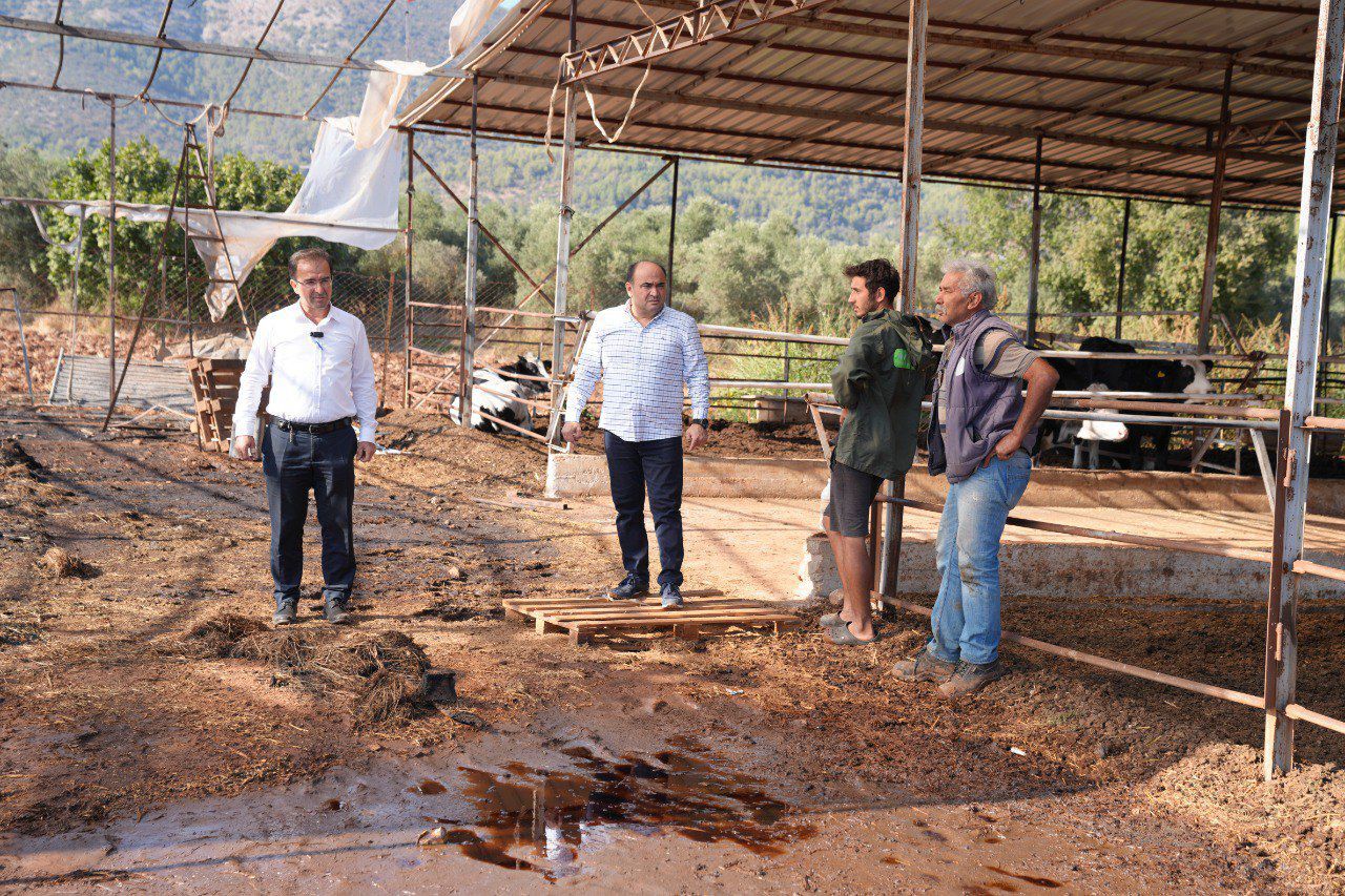 Başkan Akdenizli’den Çiftliği Yanan Aileye “Geçmiş Olsun” Ziyareti