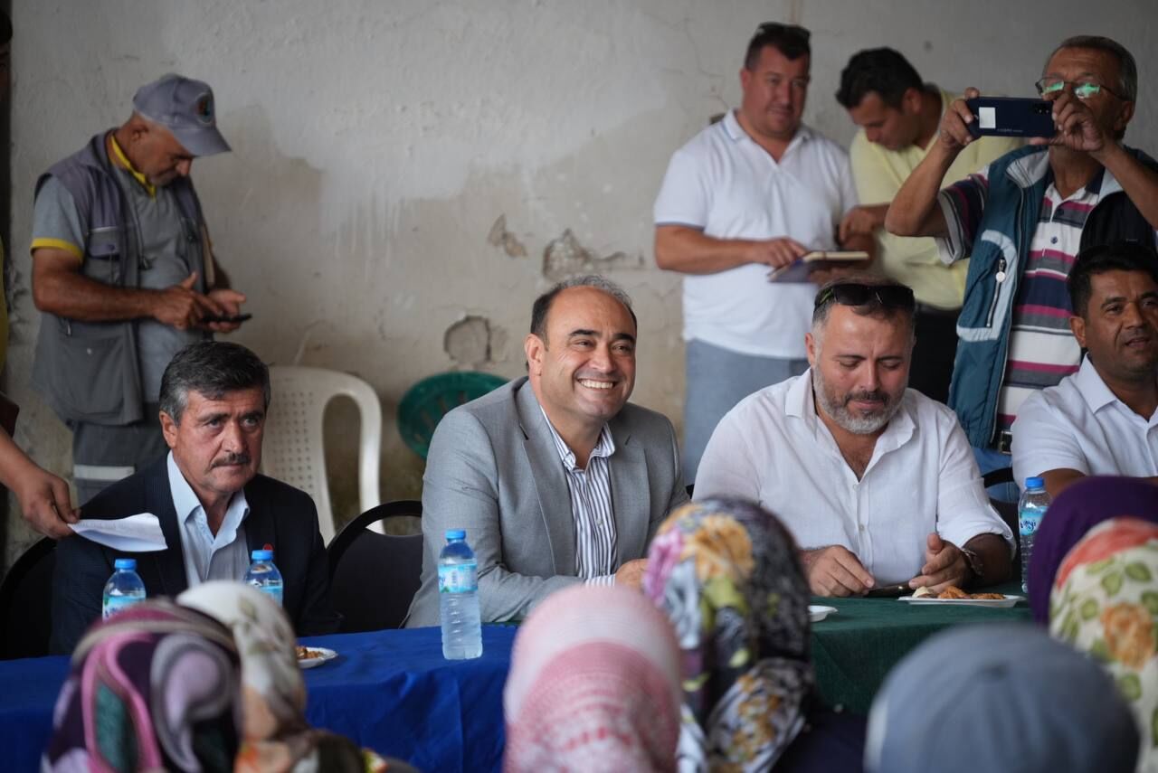 Başkan Akdenizli’den Miting Havasında “Halk Buluşmaları”