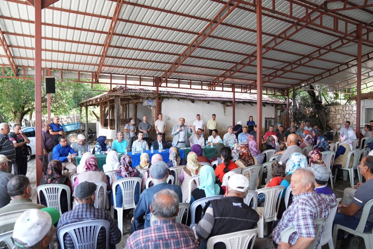 Başkan Akdenizli’den Miting Havasında “Halk Buluşmaları”