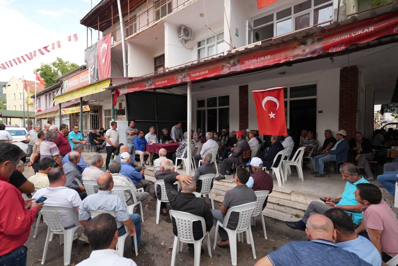 Başkan Akdenizli’den Miting Havasında “Halk Buluşmaları”